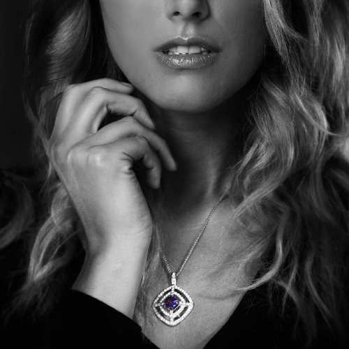 Diamond and Tanzanite Pendant in 18 KT White Gold